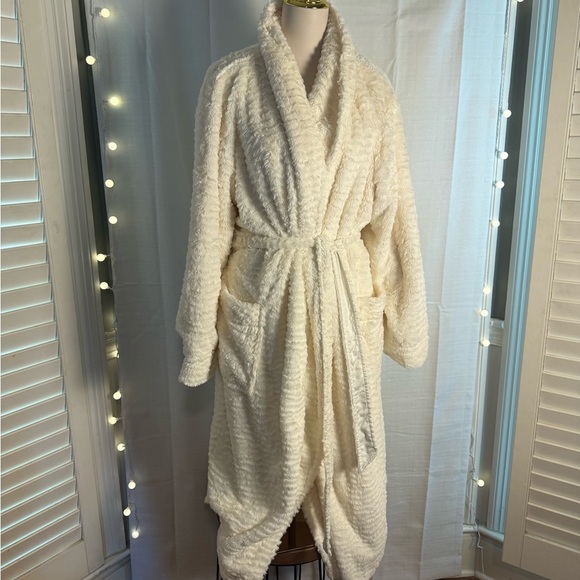 Soma Cream Plush Robe Cozy Intimates - Picture 1 of 8